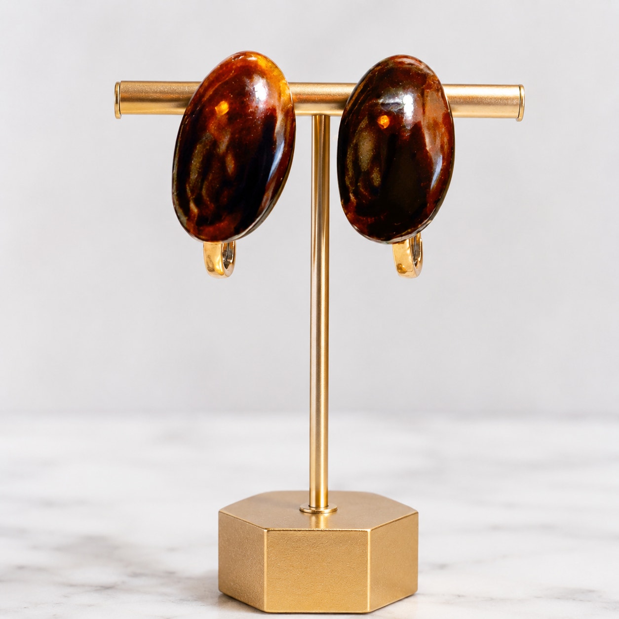 Vintage Root Beer Earrings Screw Back Mid-Century Small Brown Lucite Sb-20